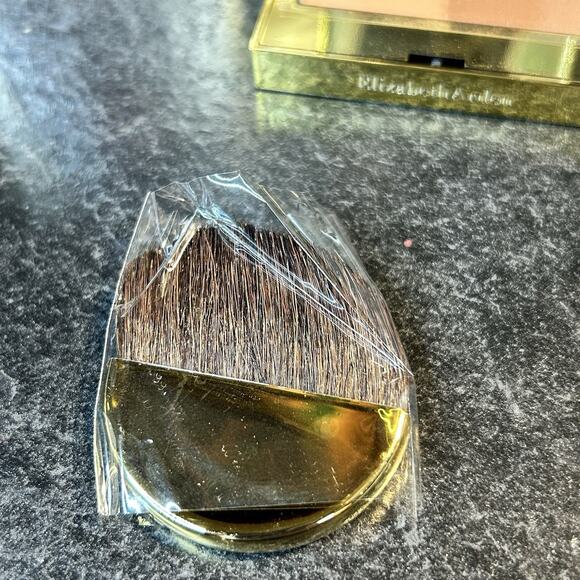 NEW Elizabeth Arden Beautiful Color Bronzing Duo BRONZE BEAUTY‎ w Kabuki Brush - Picture 5 of 9